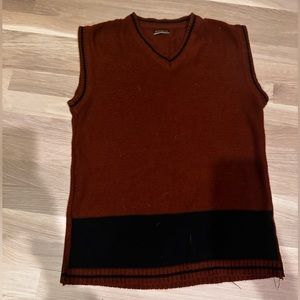 Mangoon crew neck sweater vest